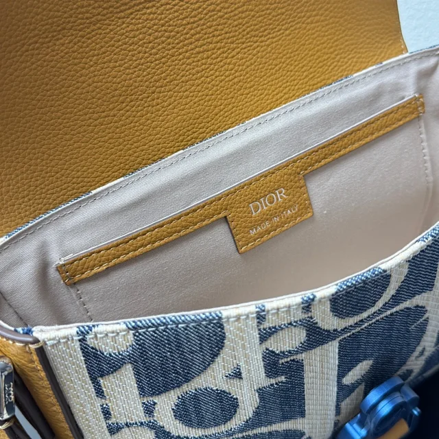 Dior Saddle messenger bag in blue Dior Oblique embroidery