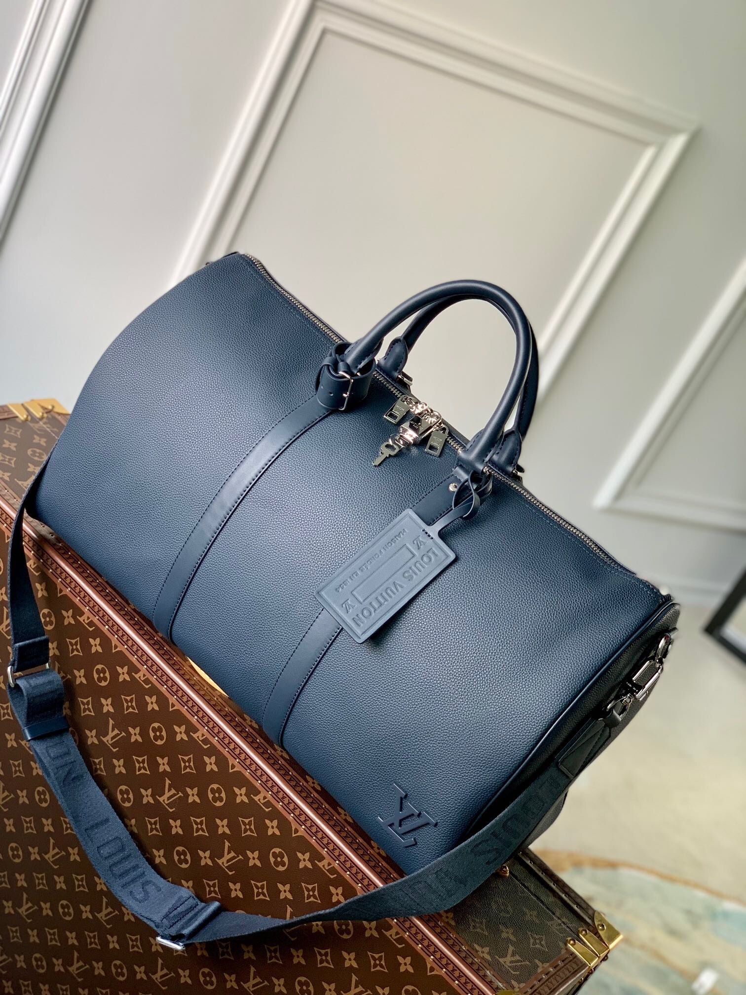 LV Damier Keepall Bandoulire Navy Blue Duffle Bag