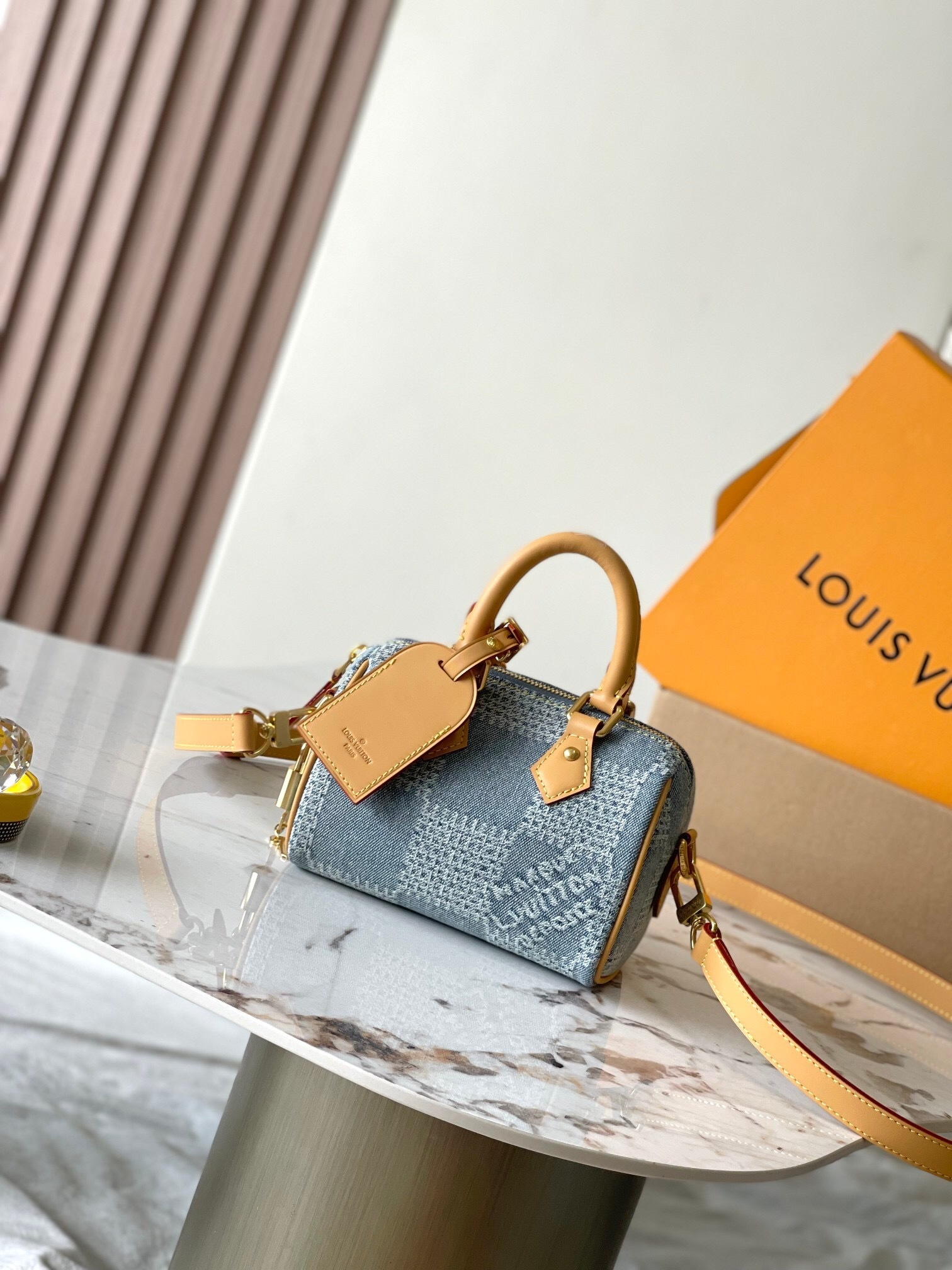 LV Speedy 18 Bandoulière in Damier Denim 3D Blue Denim.