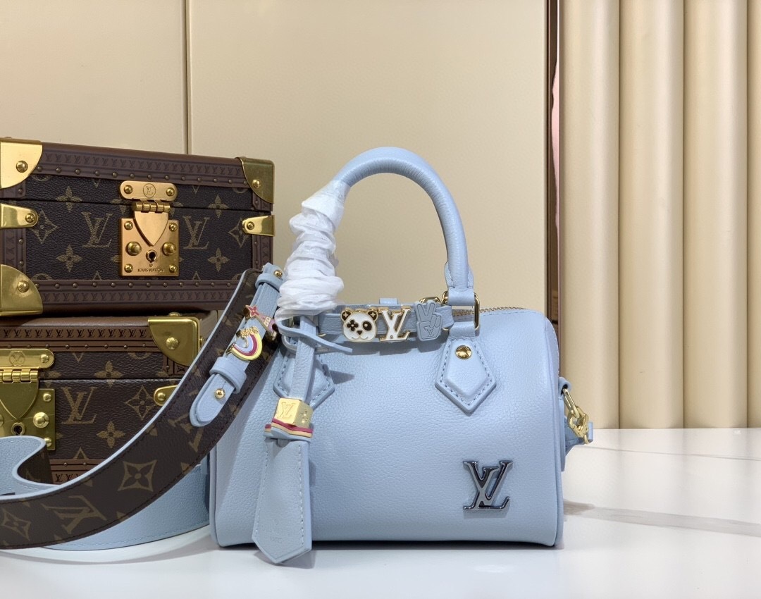 LV Speedy 18 Bandouliere Damier Pop handbag.