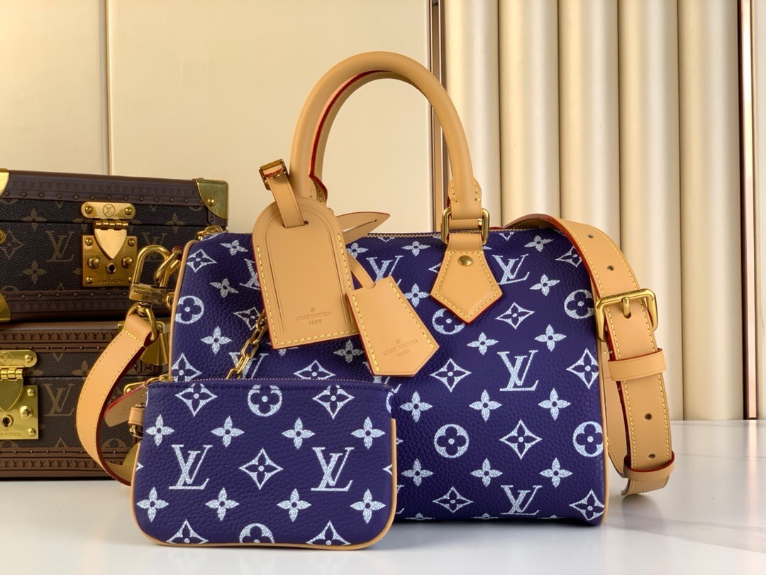LV Speedy P9 Bandouliere 25 bag in Monogram calfskin leather.