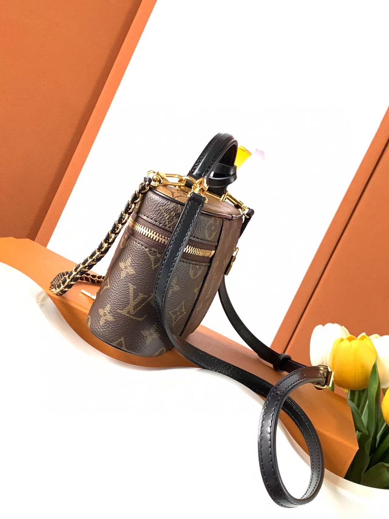 LV M47125 monogram reverse Vanity Chain Pouch bag