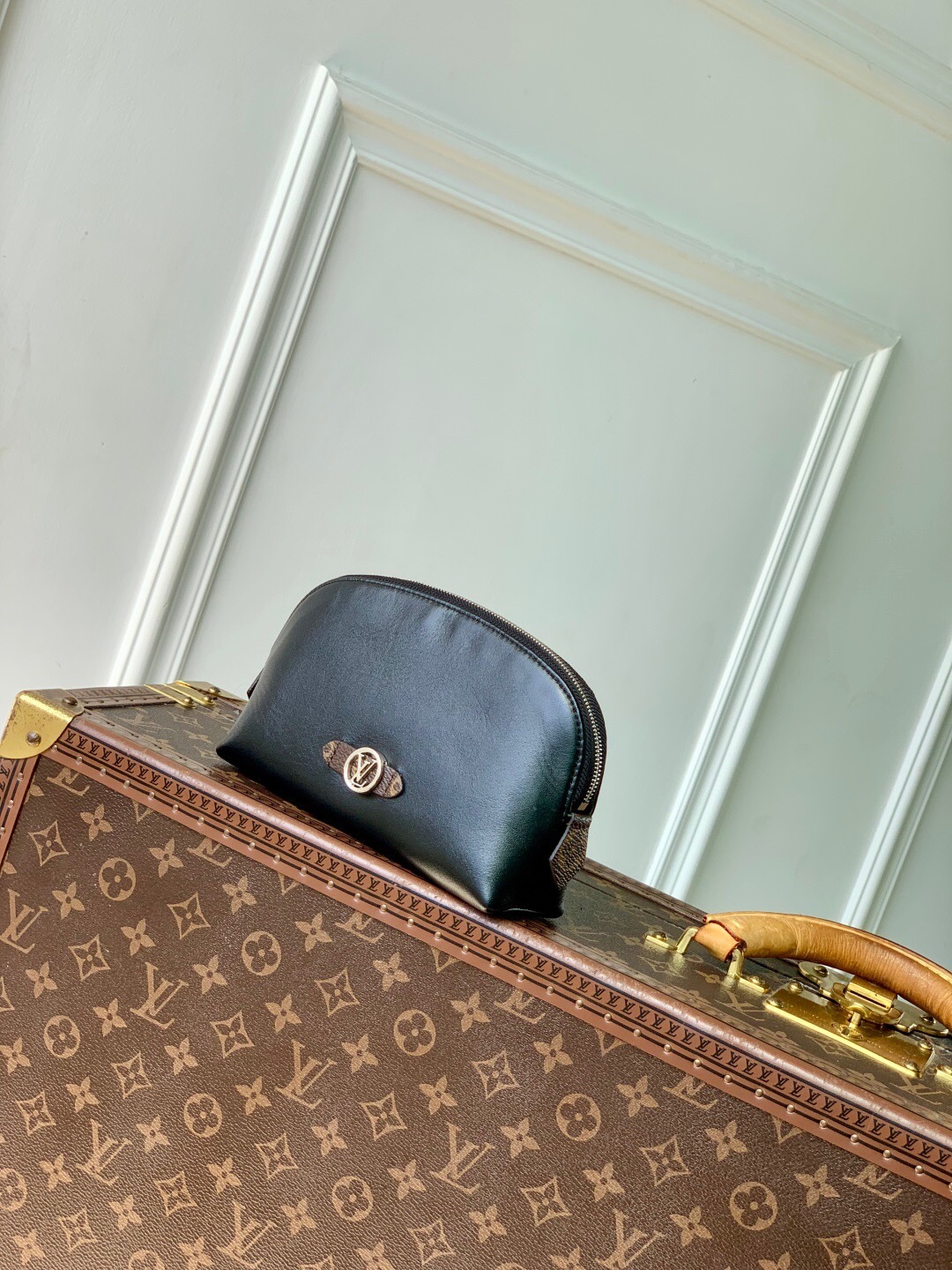 LV Cosmetic Pouch MM in black lambskin leather