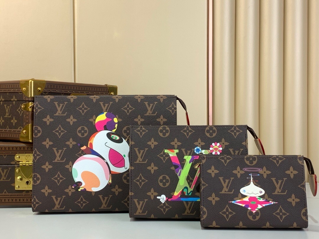 LV  Vertical Wearable Wallet