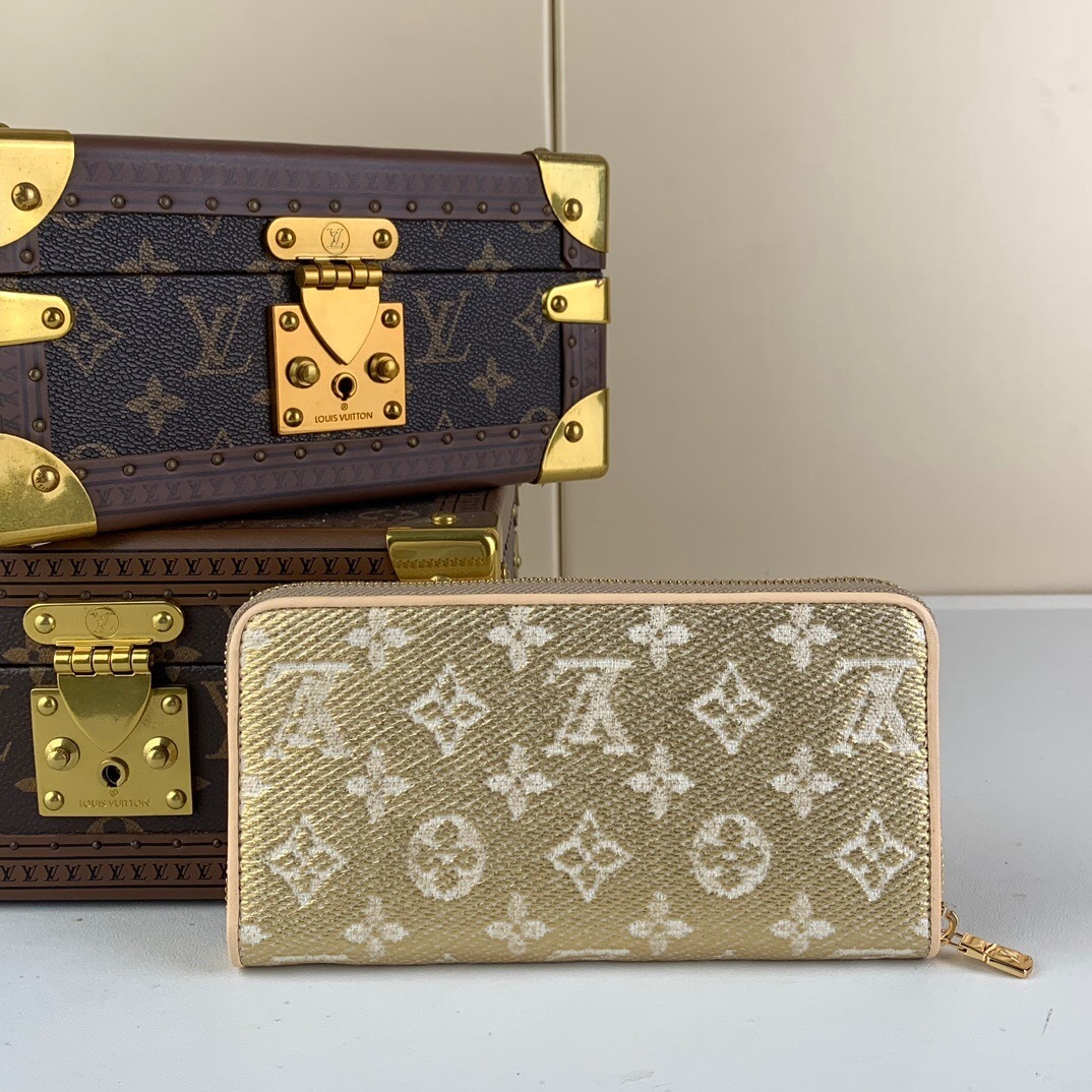 LV  Box Monogram Monogram - Trunks and Boxes