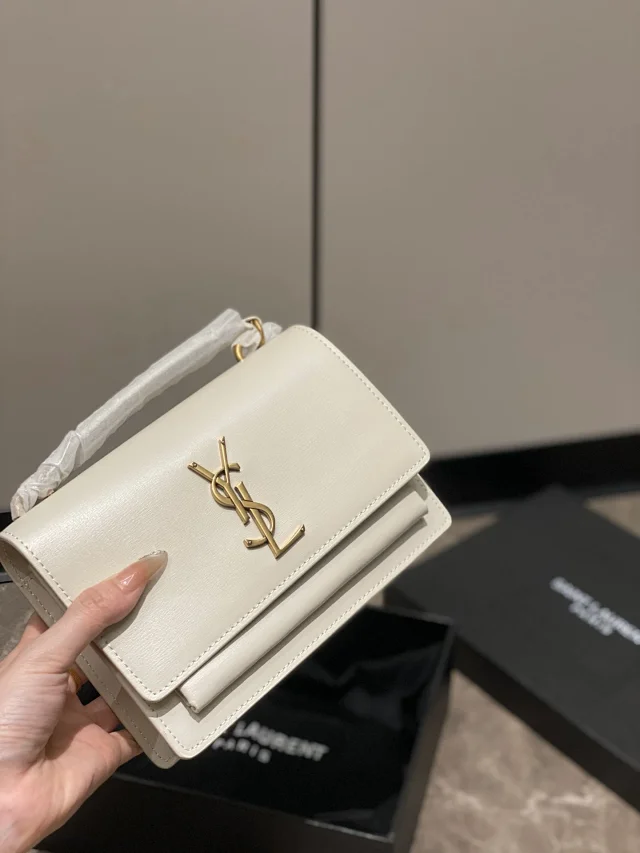 Saint Laurent Sunset Medium bag in smooth leather