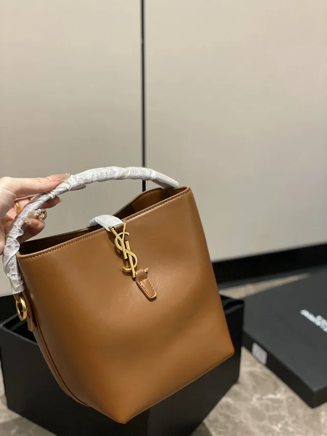 Saint Laurent Le 37 Small Bucket Bag brown