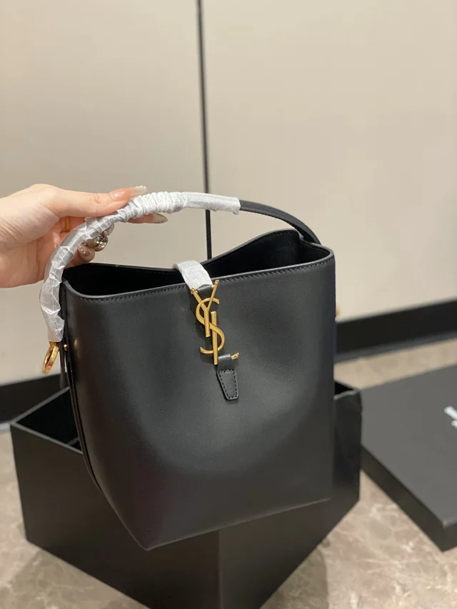 Saint Laurent Le 37 bucket bag in black calf leather