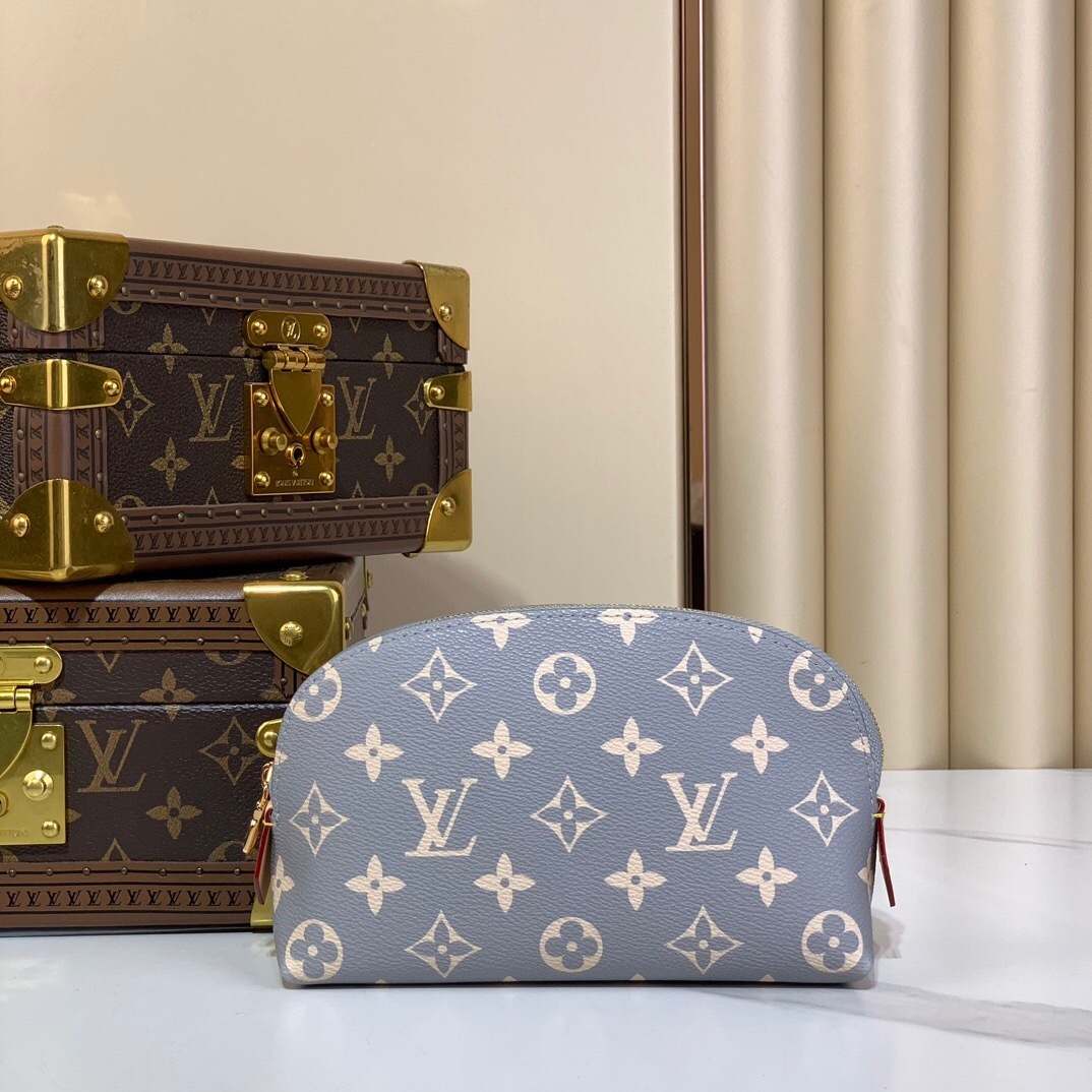LV Pochette Cosmétique PM in Monogram Trianon coated canvas