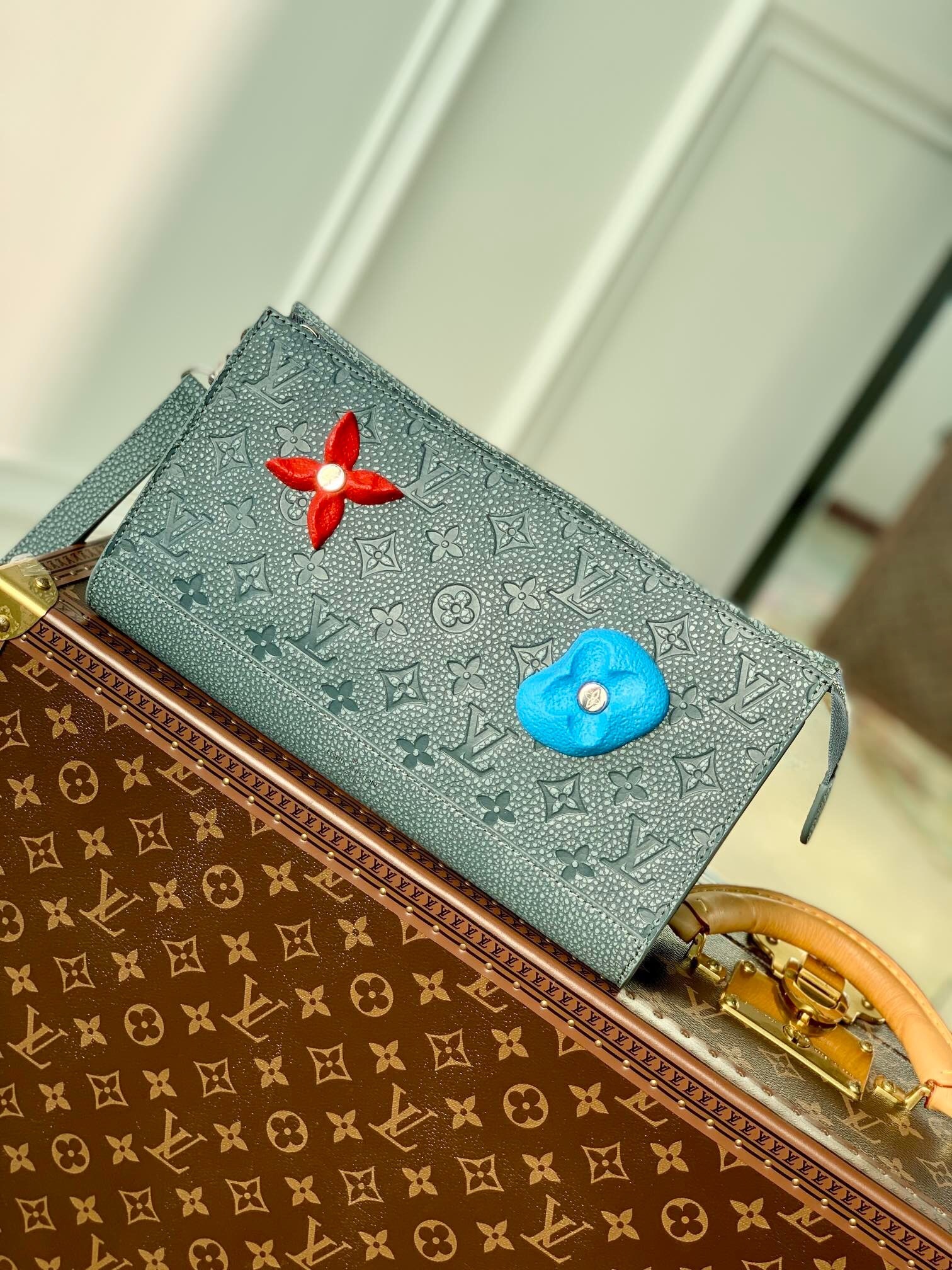 LV Wallet