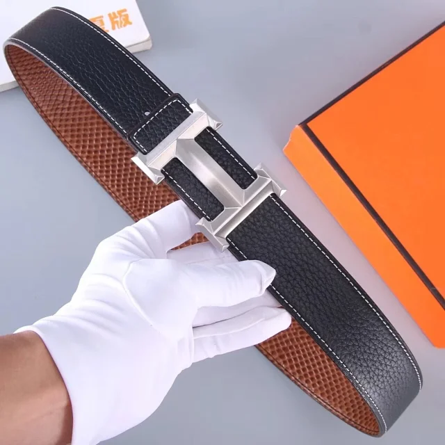 Hermes H buckle belt "H" buckle and reversible leather strap.