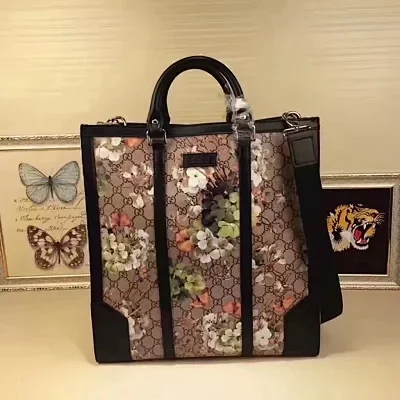 Gucci GG Blooms Tote Bag floral "Blooms" GG coated canvas.