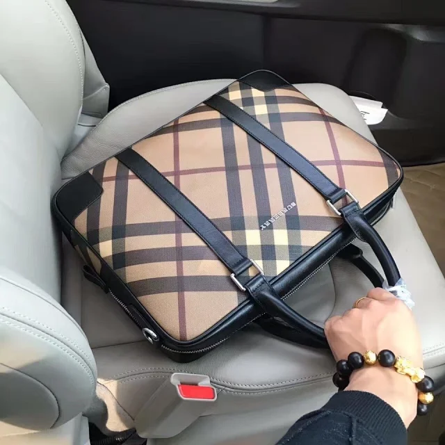Burberry briefcas laptop bag signature check pattern