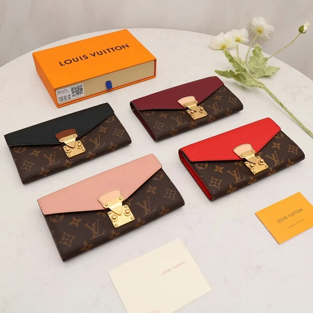 LV Pallas wallet in Monogram canvas with a colored leather trim all colors