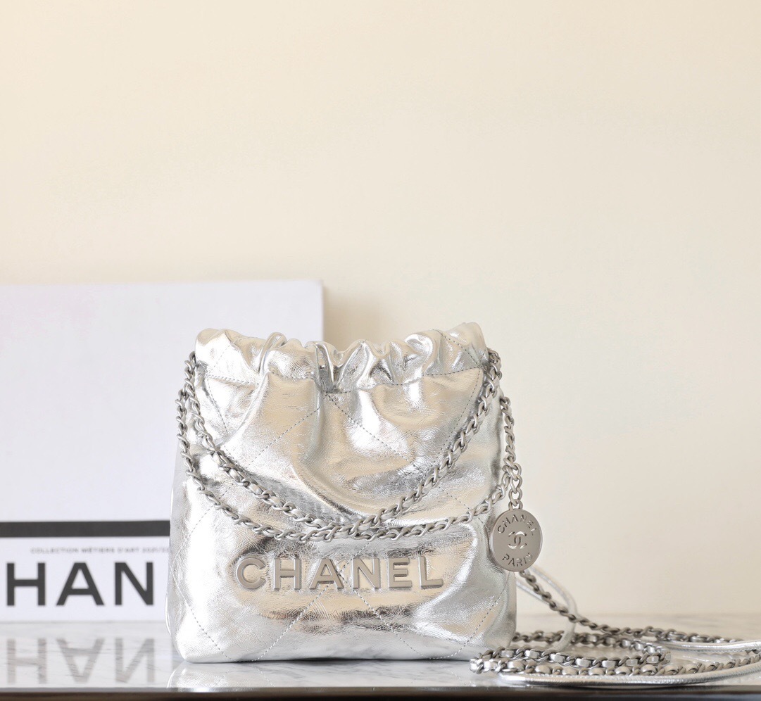 Chanel 25 Small Handbag in silvery metallic grained calfskin