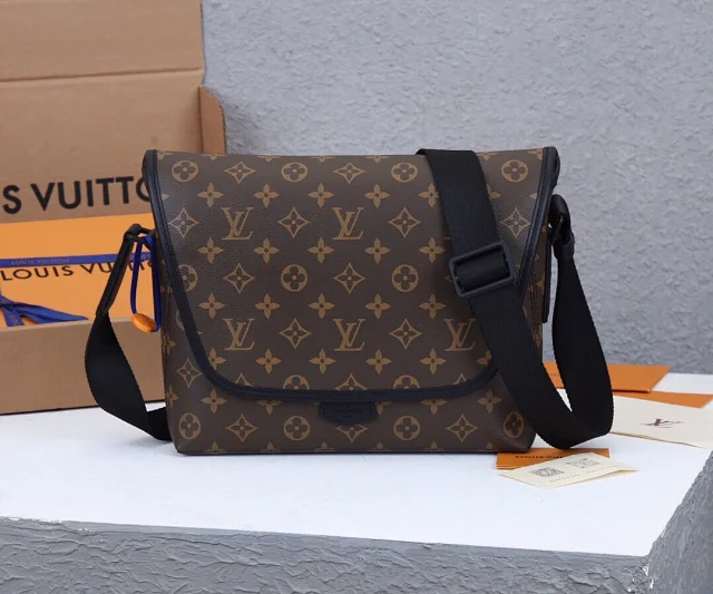 LV Monogram Macassar Magnetic Messenger Shoulder Bag Brown