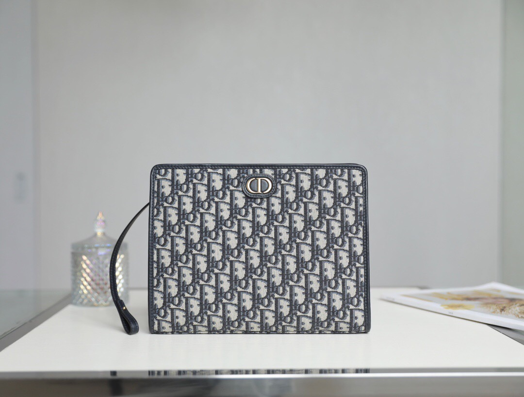 Dior 30 Oblique jacquard Montaigne Dea Pouch in blue