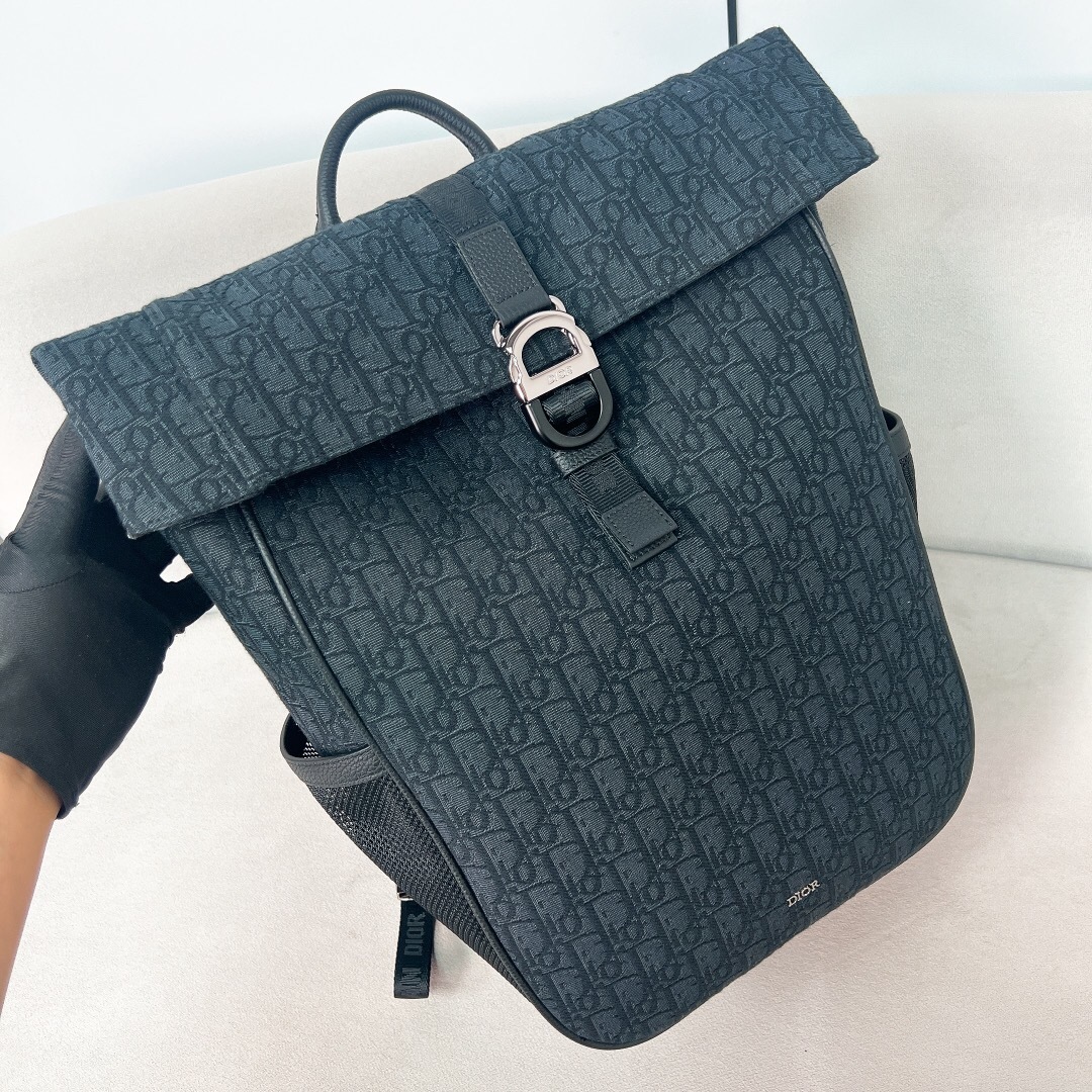Dior 8 Roll Top Backpack in black Dior Oblique jacquard