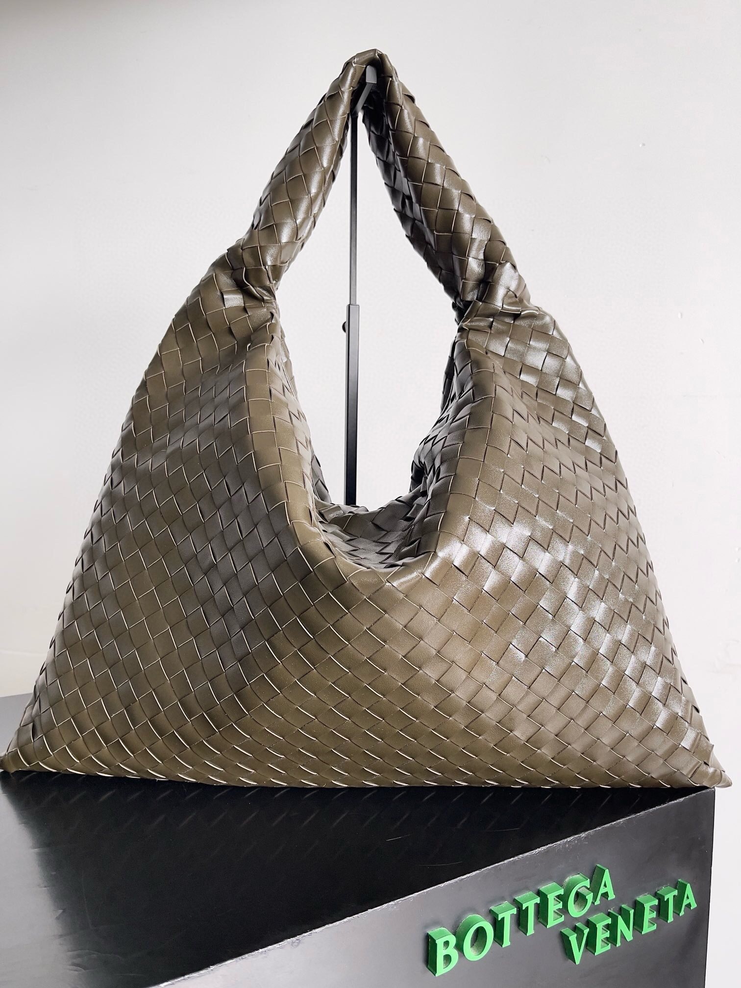 Bottega Veneta Hop large intrecciato leather tote bag