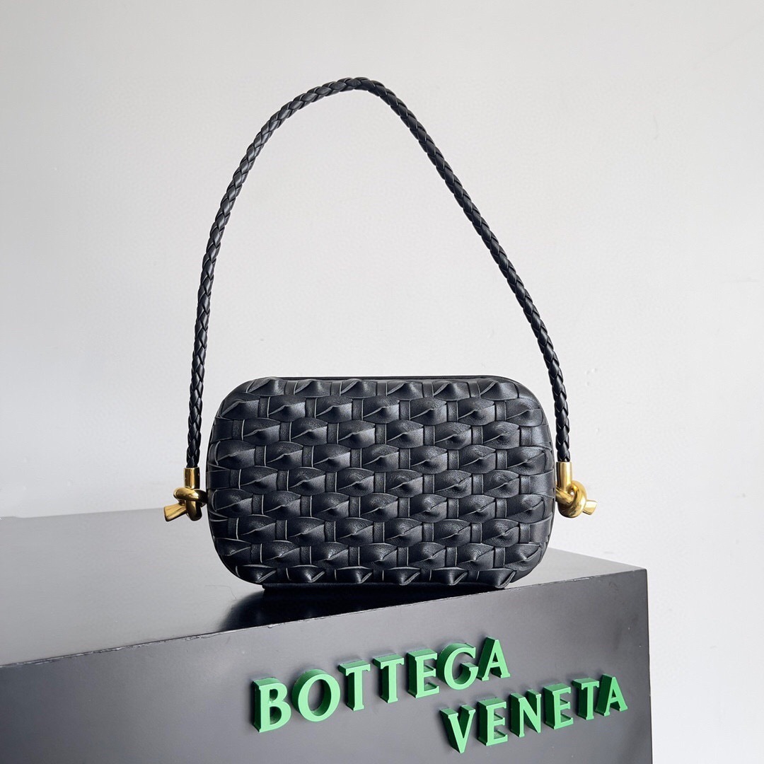 Bottega Veneta Knot Lock medium intrecciato leather shoulder bag in black