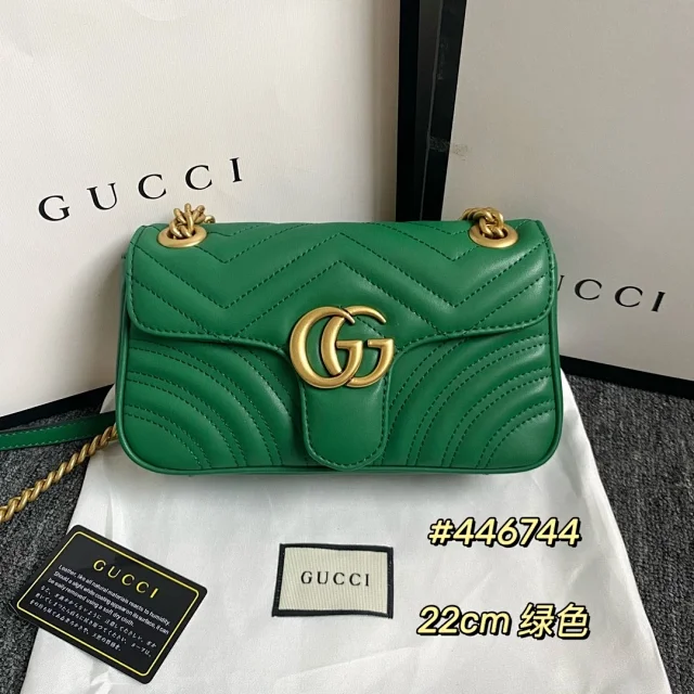 Gucci GG Marmont shoulder bag in emerald green leather