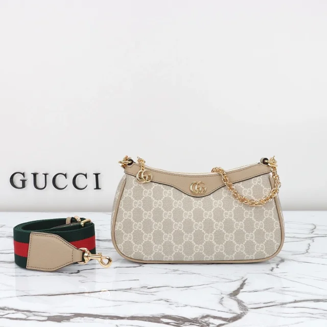 Gucci Ophidia Small GG canvas shoulder bag in beige and white GG Supreme canvas with oatmeal leather trim