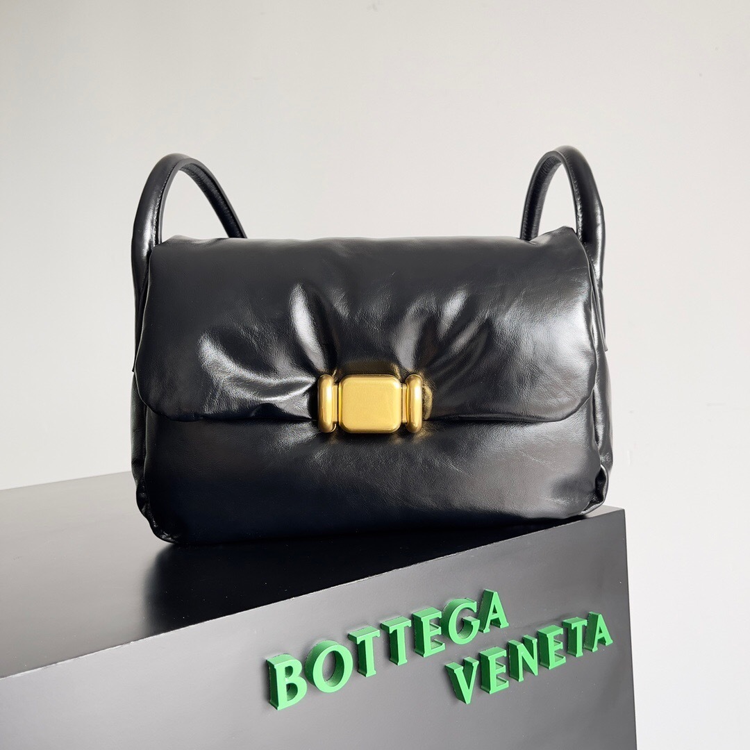 Bottega Veneta Handbag