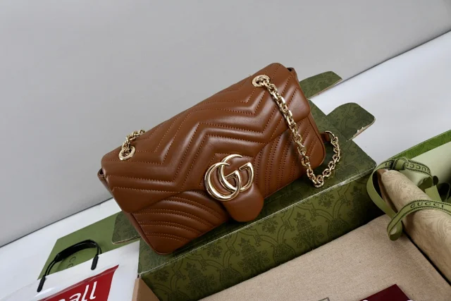 Gucci GG Marmont matelassé leather shoulder bag