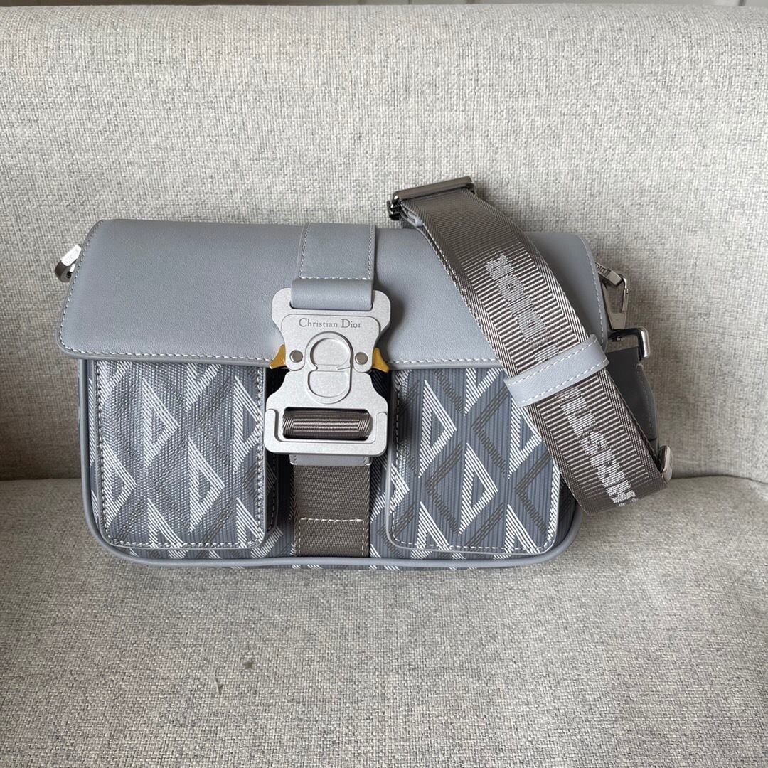 Dior Hit the Road bag in gray canvas with the CD Diamond motif and smooth calfskin shoulder bag