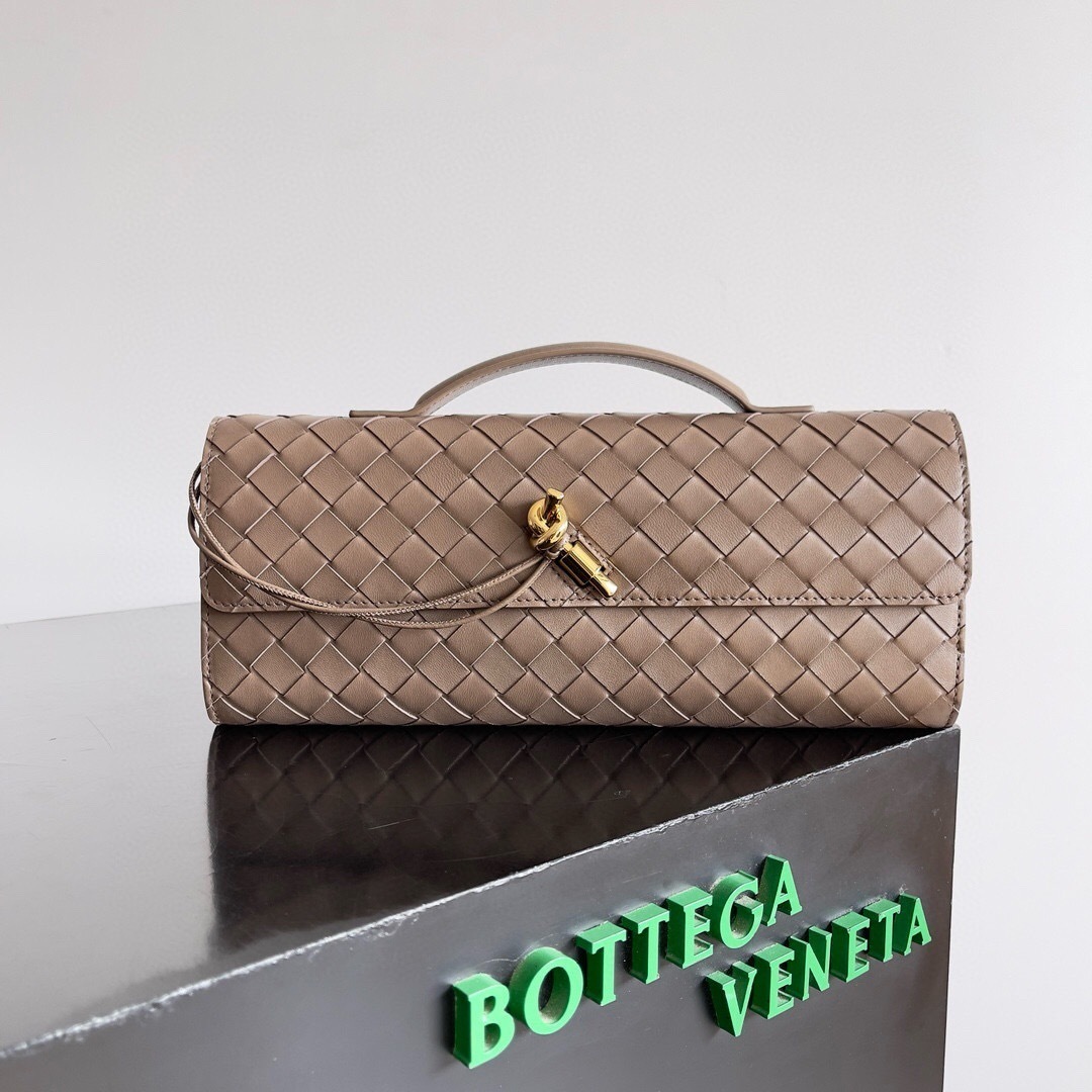 Bottega Veneta Andiamo Long Clutch in intrecciato leather with a knot closure