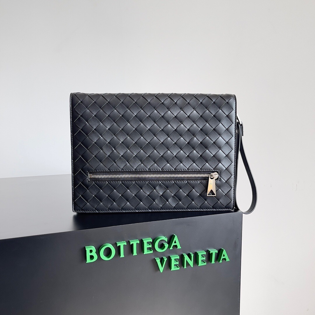 Bottega Veneta Intrecciato document case in black leather