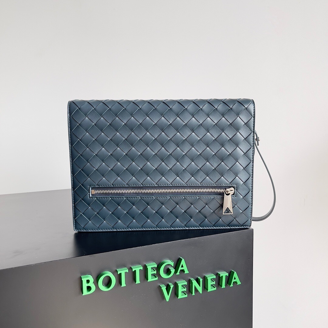 Bottega Veneta Intrecciato Document Case in navy blue calf leather pouch