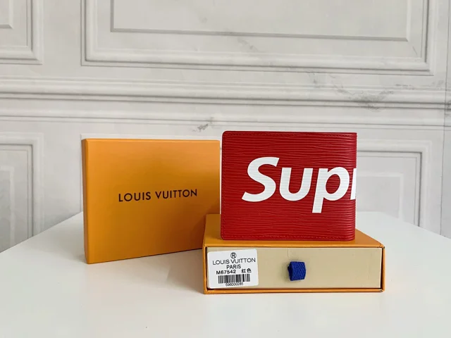 LV x Supreme Porte Carte Simple Epi Red wallet