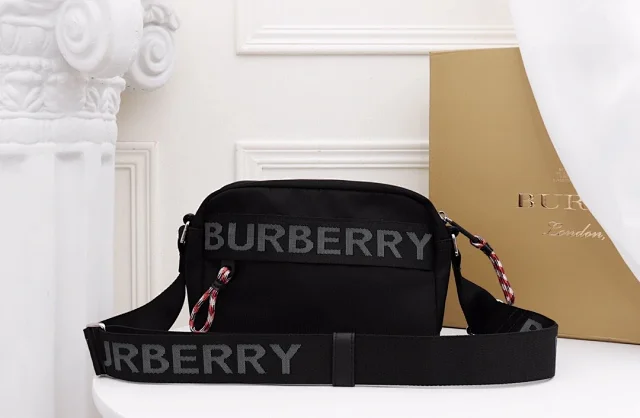 Burberry crossbody bag in black