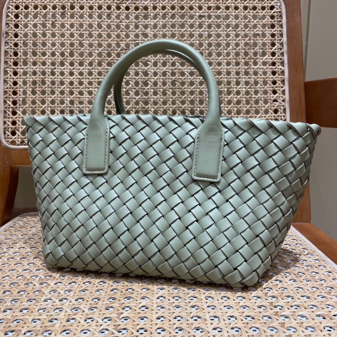Bottega Veneta Mini Cabat basket-weave tote bag in green