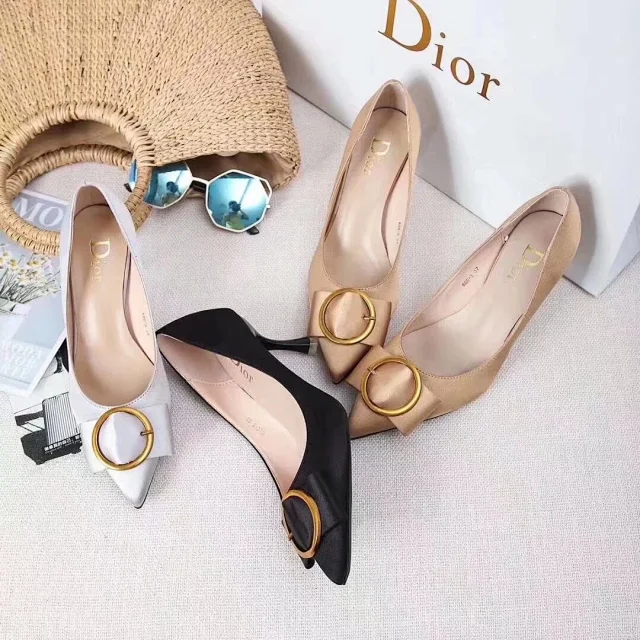 Dior women's pumps with a pointed toe and a square metal buckle