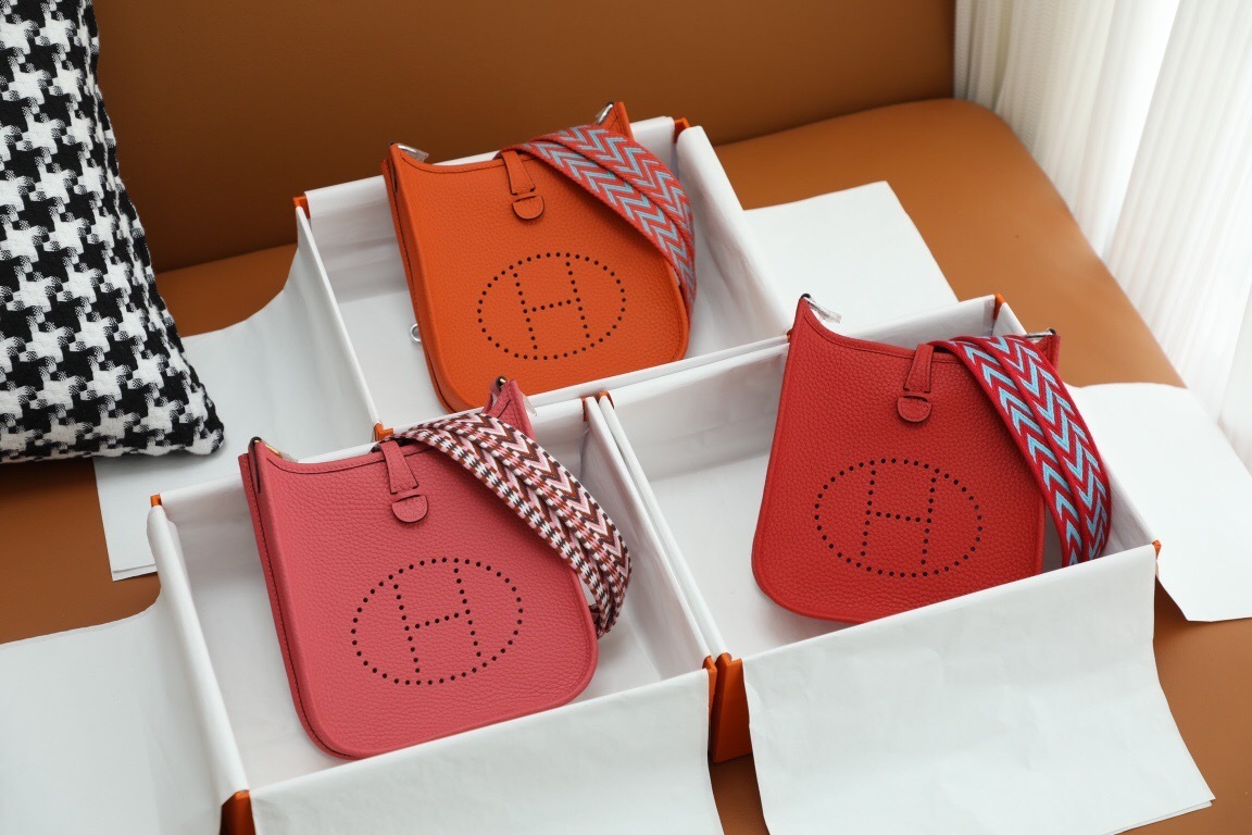 Hermes Mini Evelyne TPM shoulder bag