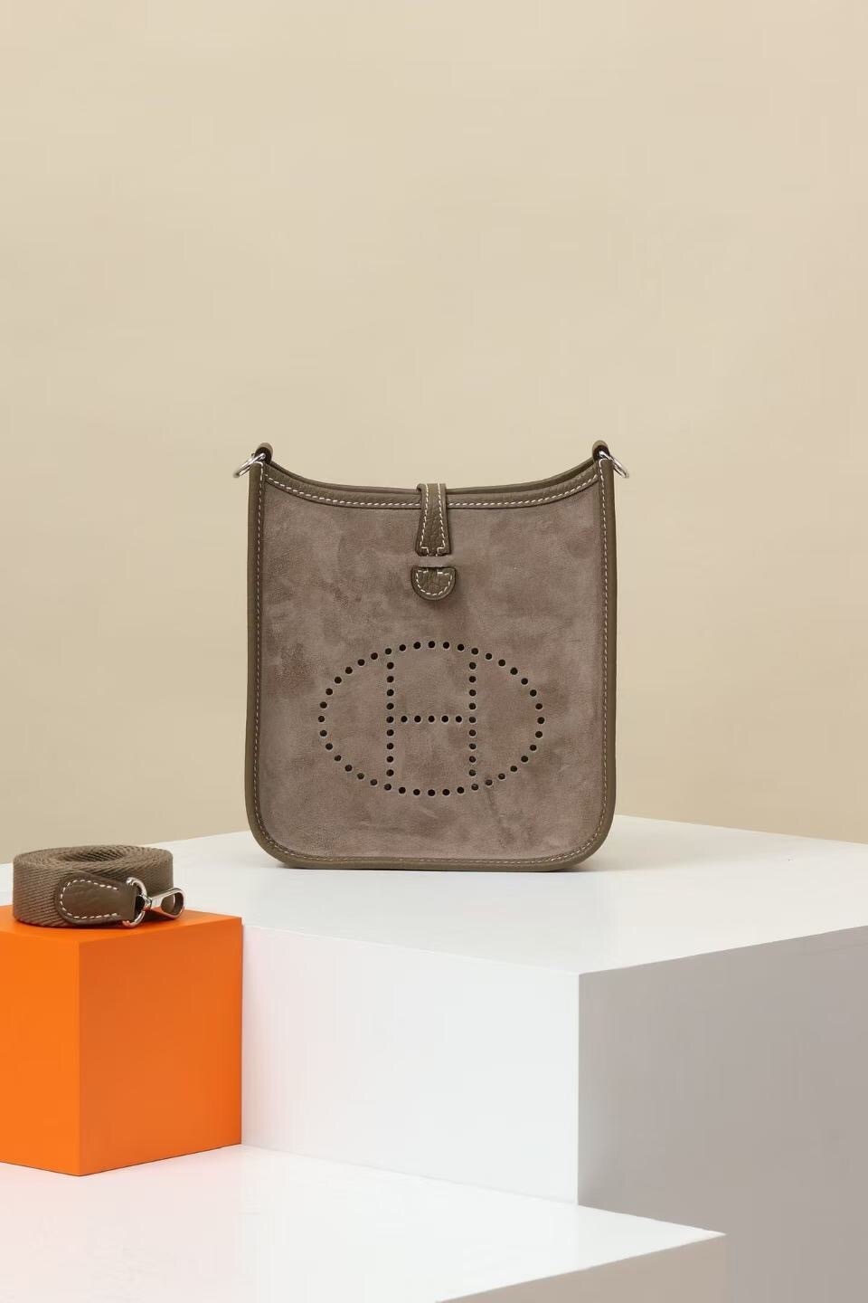 Hermes Mini Evelyne 16 shoulder bag in Étoupe color and Clémence leather