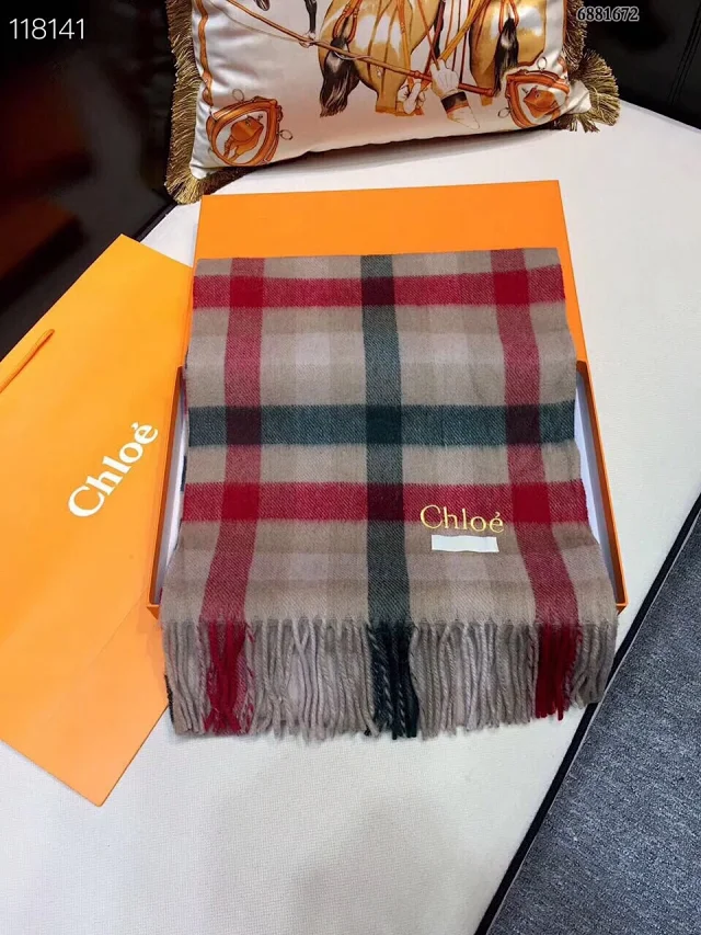Chloe scarf