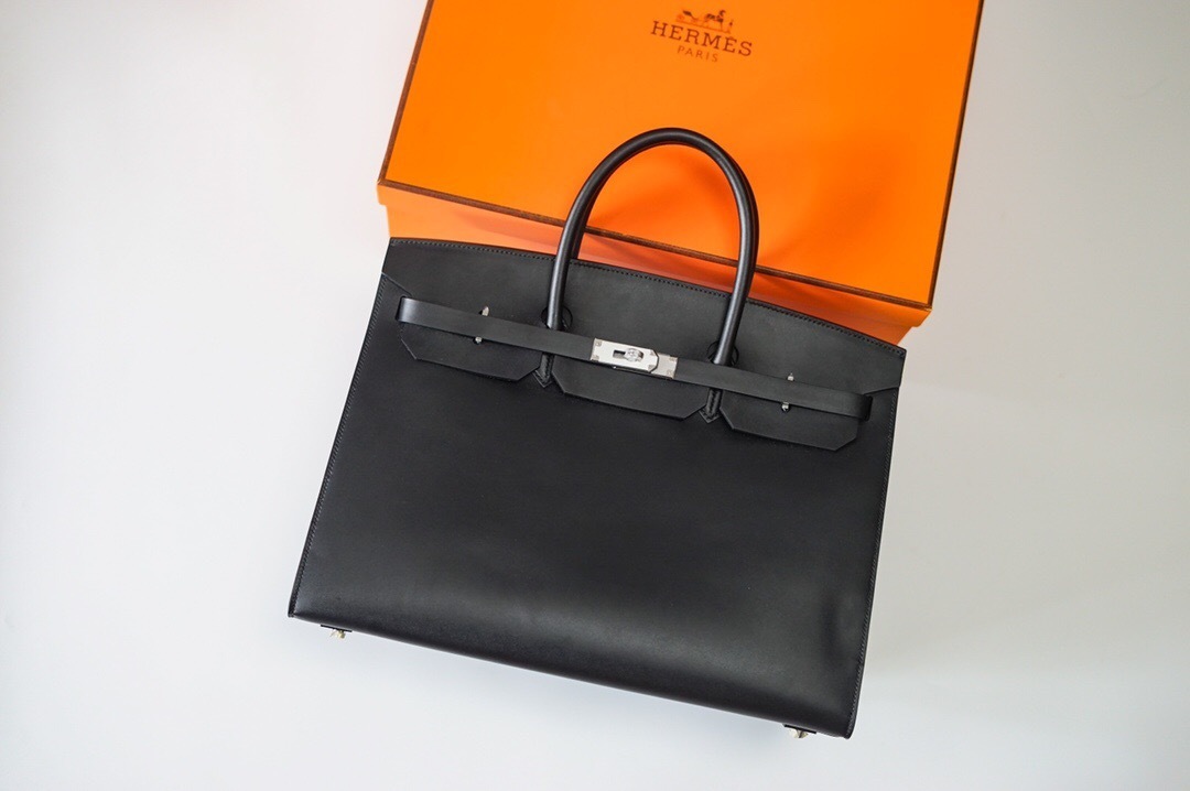 Hermes Birkin handbag in black Epsom leather with palladium hardware