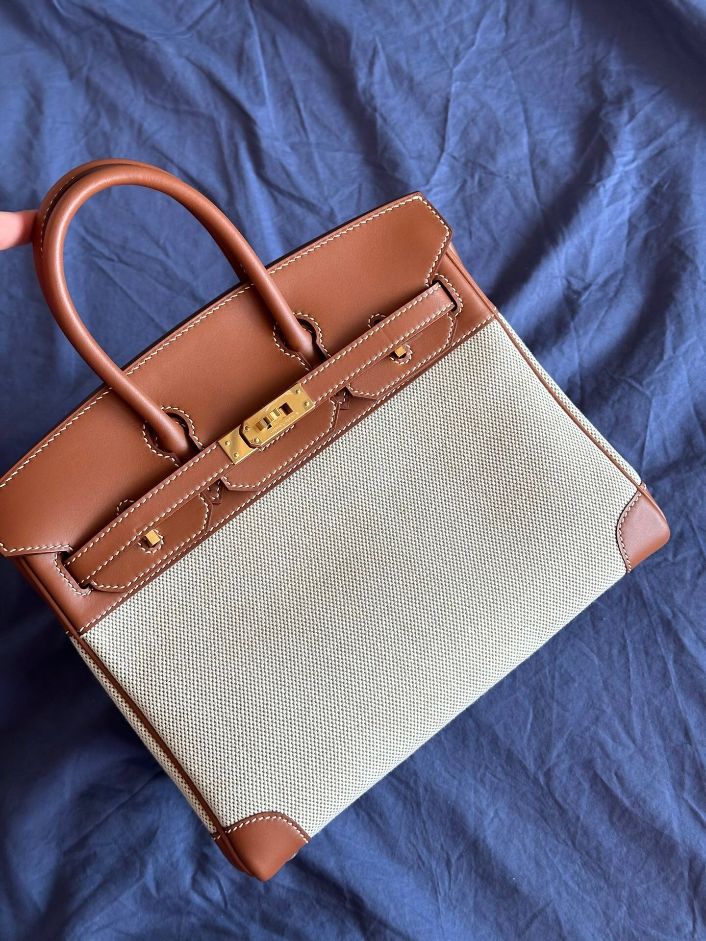 Hermes Birkin 25 bag in Ecru and Gold Toile H canvas and Gold Swift leather with gold hardware