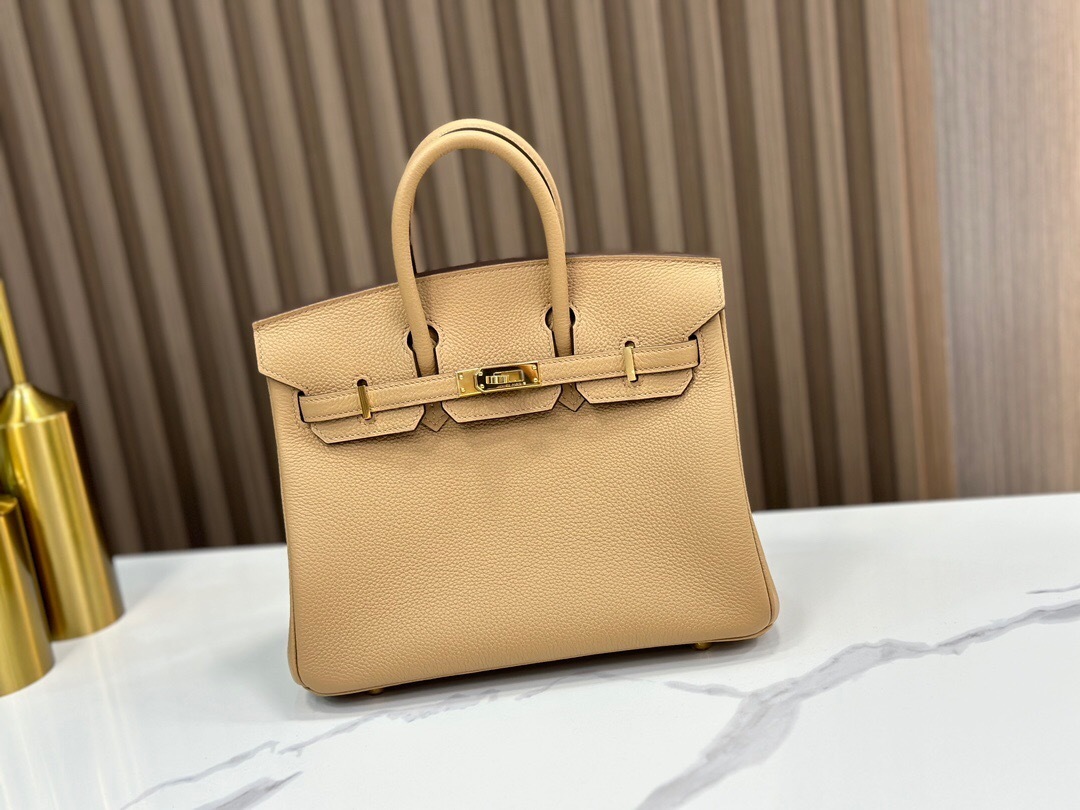 Hermes Birkin bag in Biscuit Togo leather with gold hardware