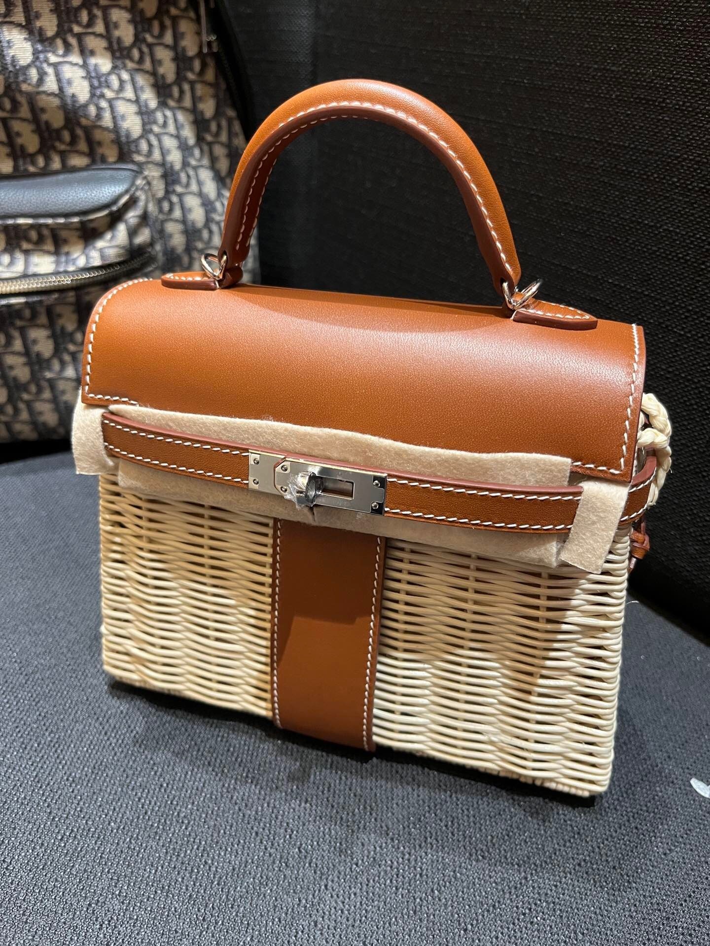 Hermes Mini Kelly Picnic bag made of osier wicker and swift leather