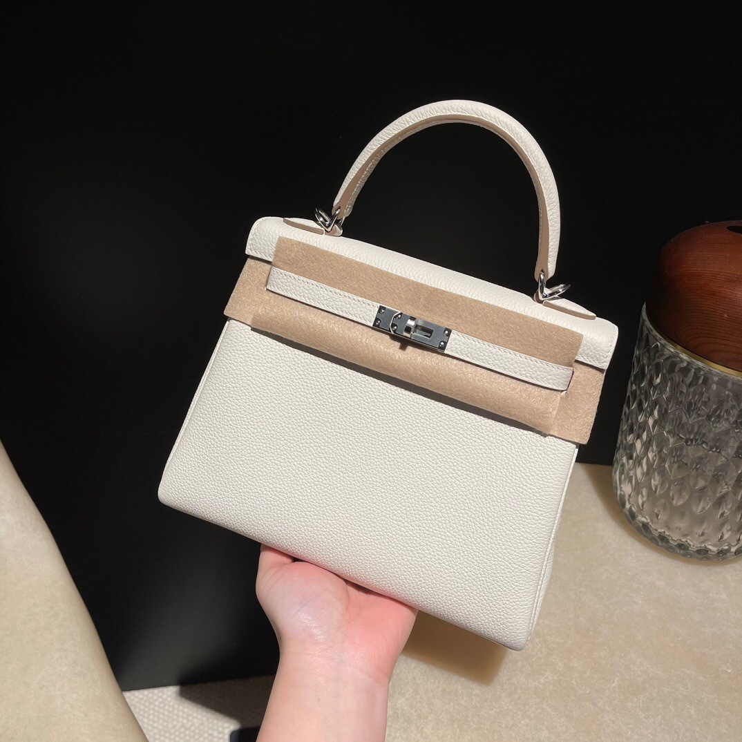 Hermes Kelly bag single top handle