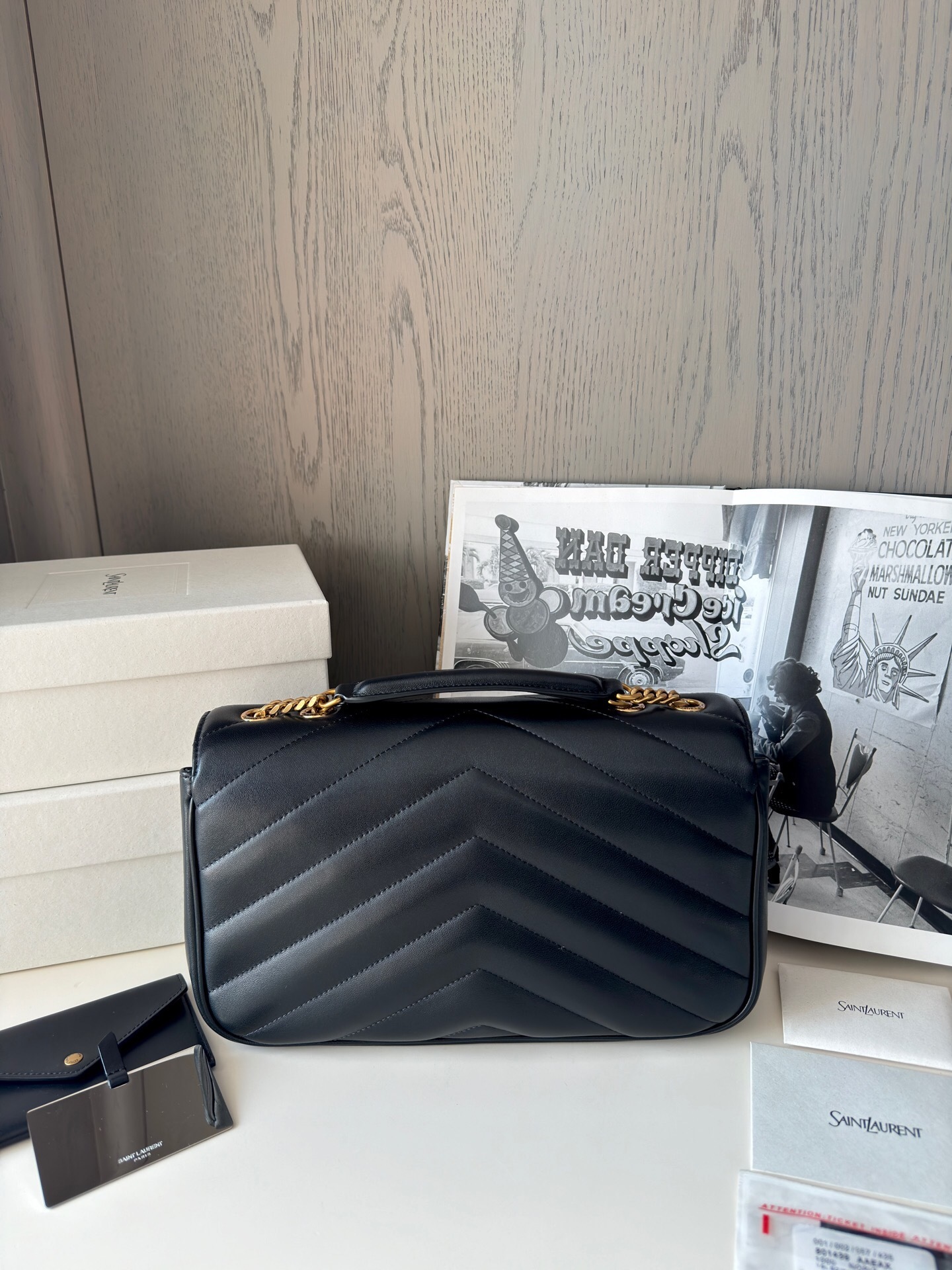 Saint Laurent Loulou shoulder bag in black matelassé leather