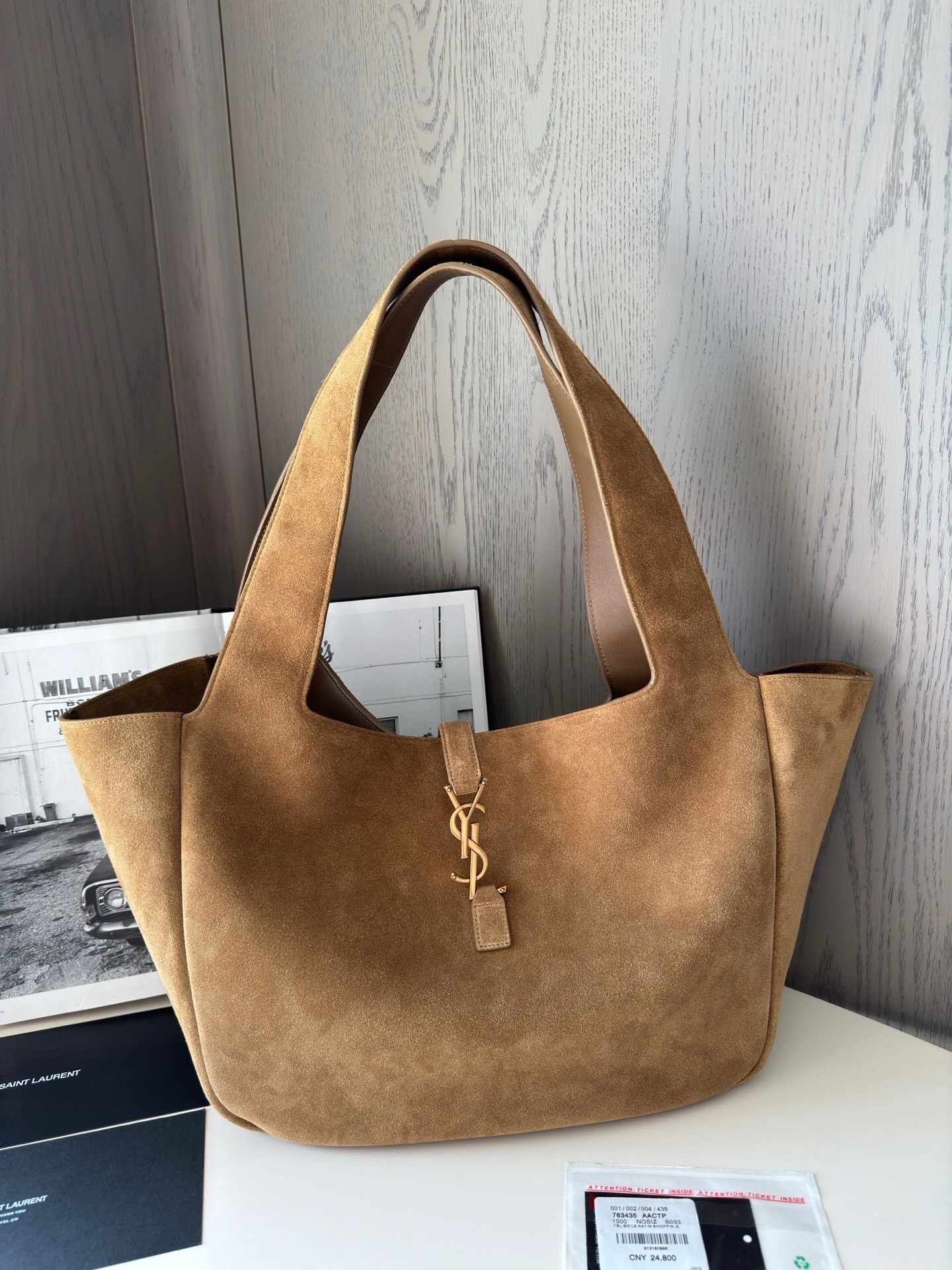 Saint Laurent Le 5 a 7 Bea tote bag in suede