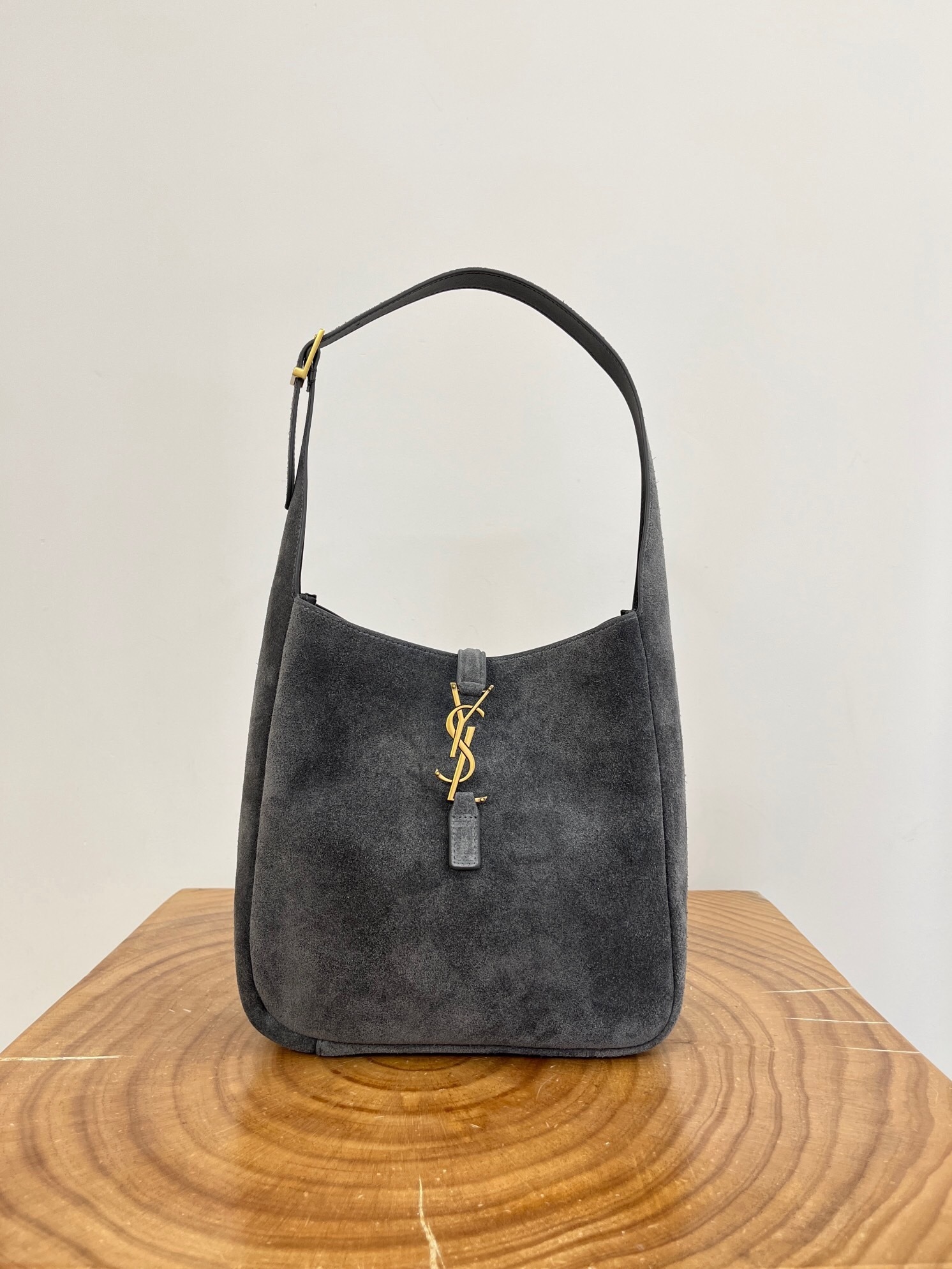 Saint Laurent Le 5 à 7 Supple Small suede shoulder bag in grey