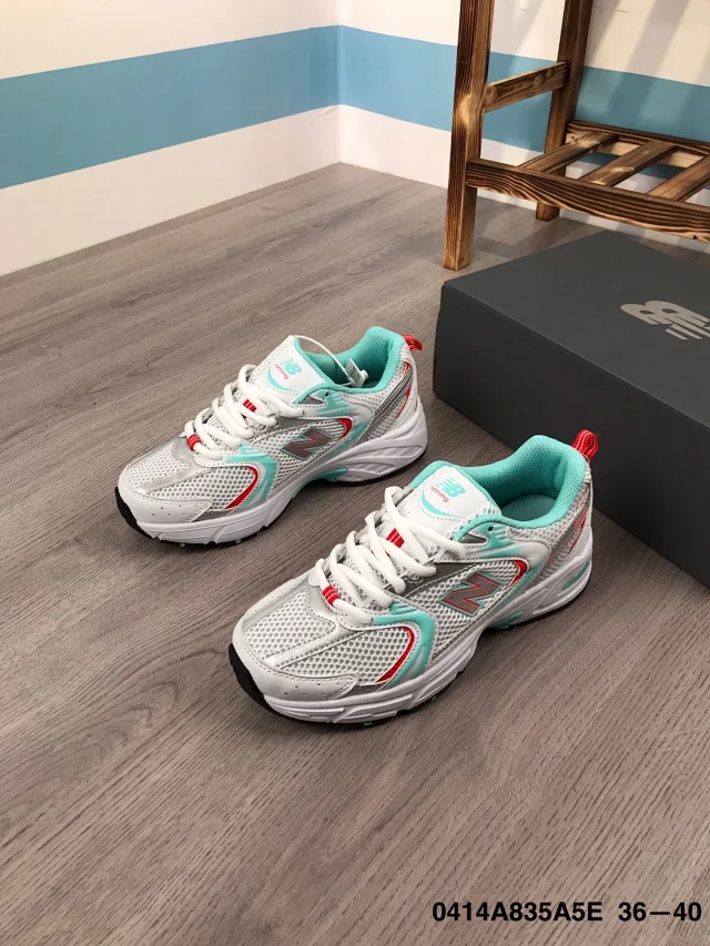 New Balance 530 sneakers