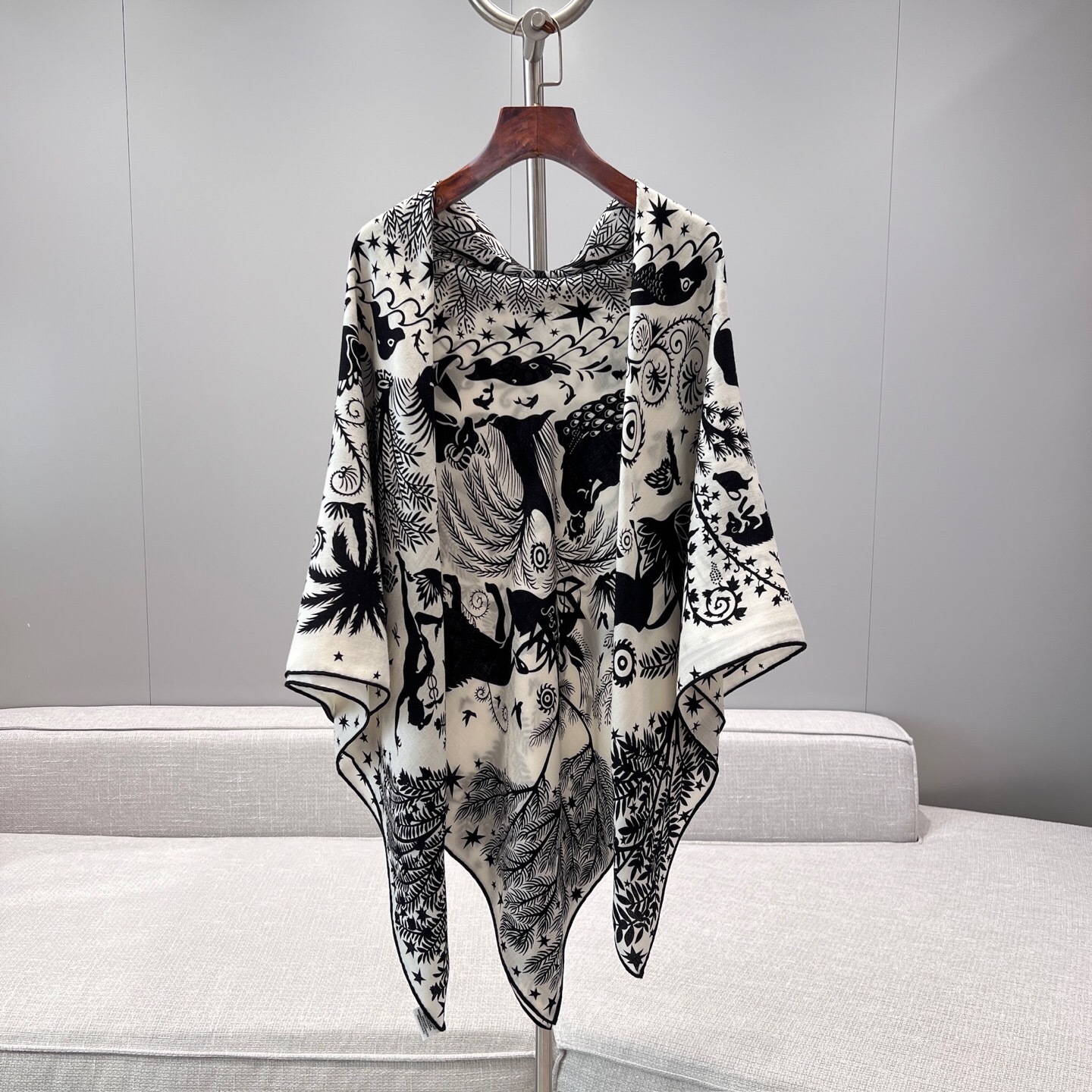 Hermes Sous le Charme d'Orphée shawl in cashmere and silk