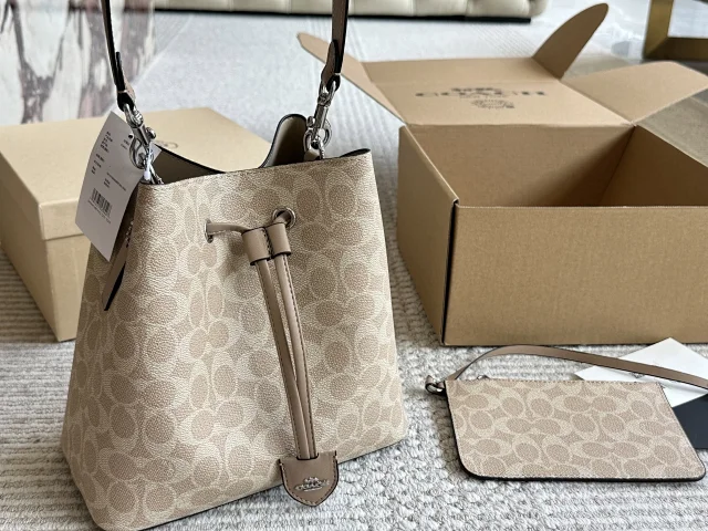 Coach Willow Bucket Bag in Signature Canvas